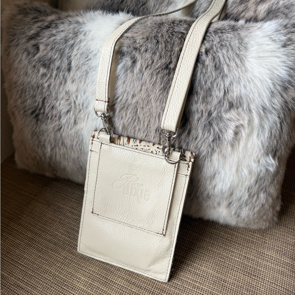 Sue Mini Crossbody w/ 2 removable patches from Pure Dixie - Picture 6 of 11